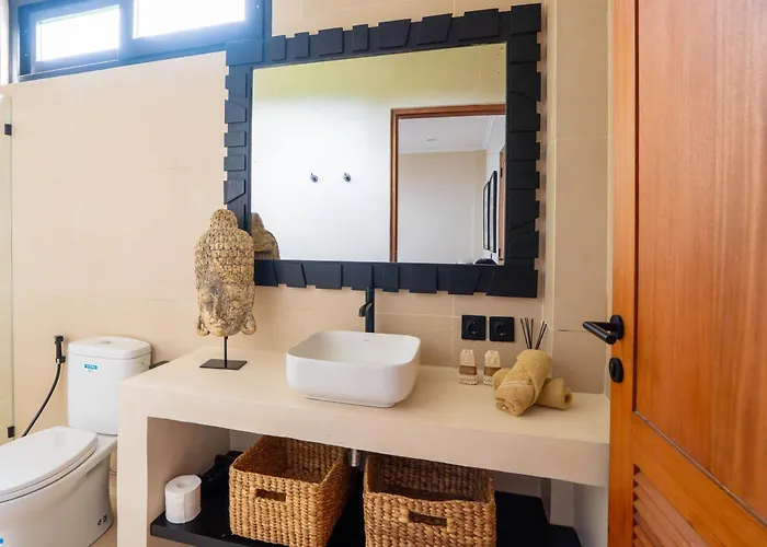 アパート Stylish 1br Near Balangan -